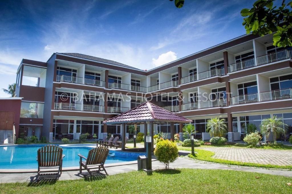 Bahamas Hotel & Resort Tanjung Pandan Exterior foto