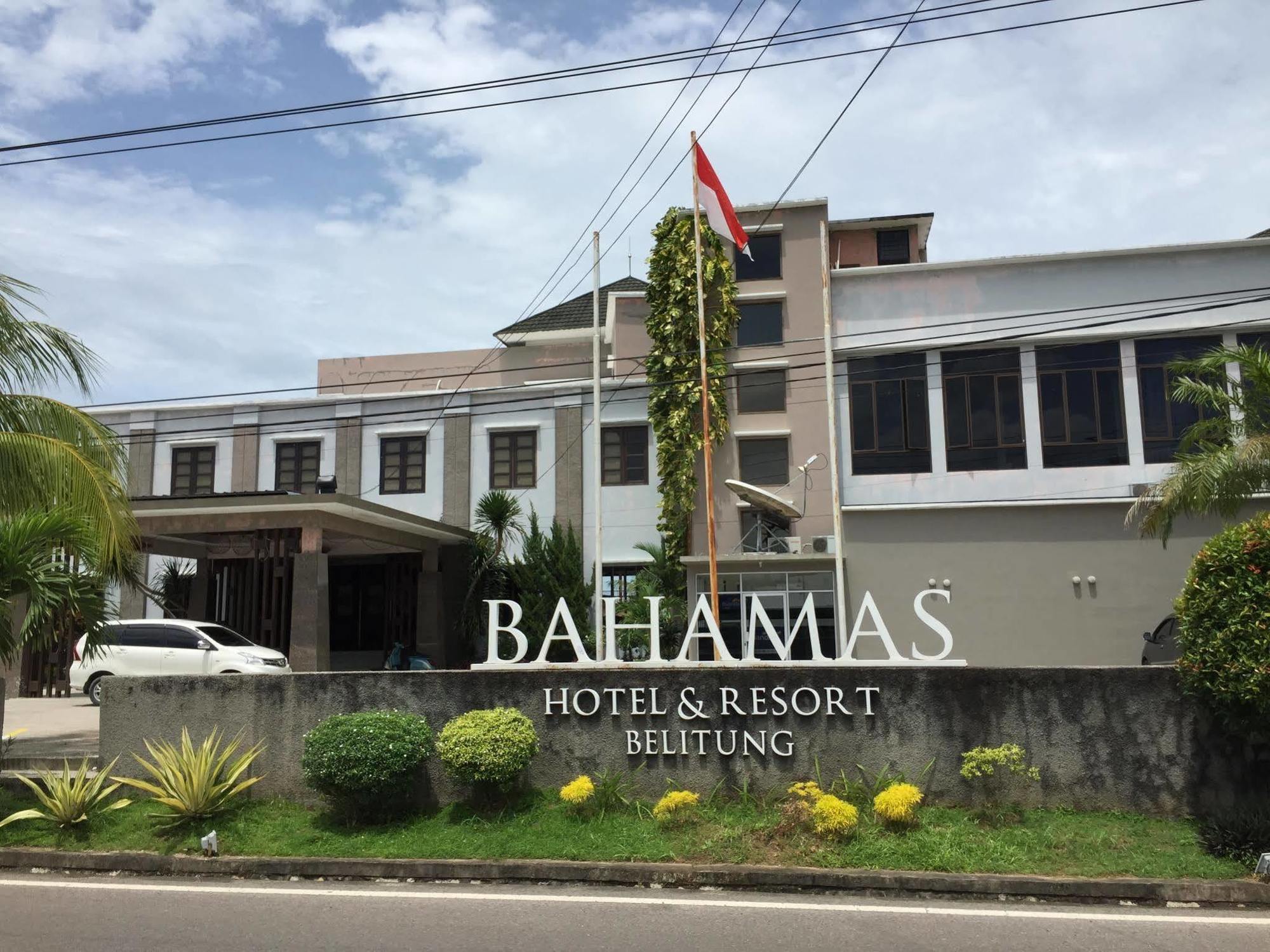 Bahamas Hotel & Resort Tanjung Pandan Exterior foto